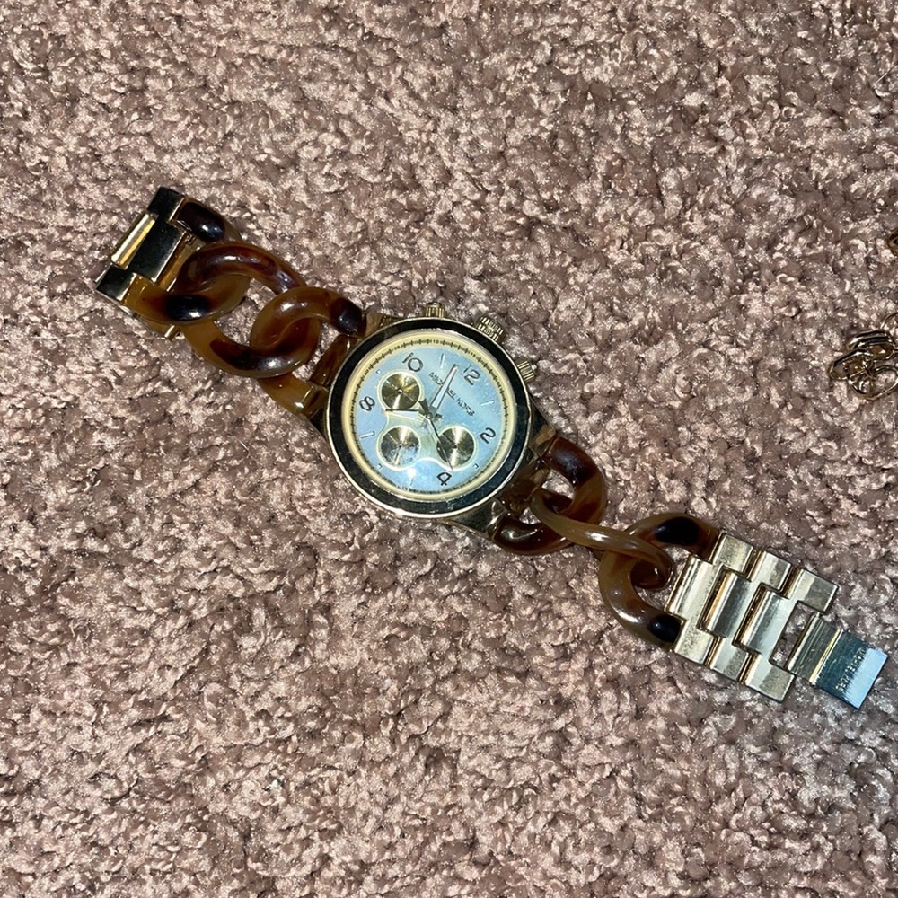 Michael kors tortoise chain watch